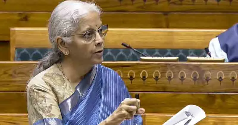 കോവിഡ് കാലത്തേതുപോലെ ഇന്ത്യയിൽ ലോക്ക്ഡൗൺ ഏർപ്പെടുത്തില്ല: അഭ്യൂഹങ്ങൾ നിഷേധിച്ച് ധനമന്ത്രി സീതാരാമൻ