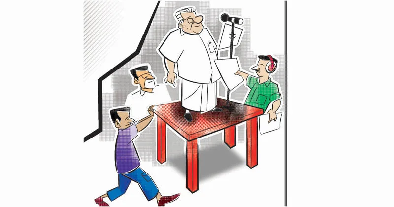 പവര് കട്ടില്ലാത്ത പത്ത് വര്ഷങ്ങള് ! എന്തിനീ തള്ളുകള്