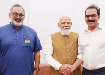 പ്രധാനമന്ത്രി നരേന്ദ്രമോദിക്കും ബിജെപി സംസ്ഥാന അധ്യക്ഷന്‍ രാജീവ് ചന്ദ്രശേഖറിനുമൊപ്പം സാബു എം. ജേക്കബ്