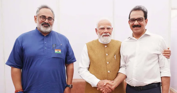 പ്രധാനമന്ത്രി നരേന്ദ്രമോദിക്കും ബിജെപി സംസ്ഥാന അധ്യക്ഷന്‍ രാജീവ് ചന്ദ്രശേഖറിനുമൊപ്പം സാബു എം. ജേക്കബ്