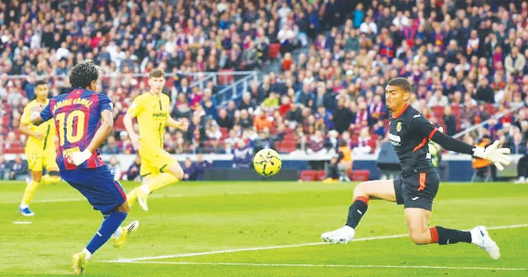 വിയ്യാറയലിനെതിരായ ലാലിഗ മത്സരത്തില്‍ ലാമിനെ യമാല്‍ ഹാട്രിക് ഗോള്‍ തികയ്ക്കുന്നു