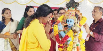 ബാലഗോകുലം ദക്ഷിണ കേരളം ഭഗിനി ശില്പശാല ബ്രഹ്‌മചാരിണി വിശ്വപ്രിയാമൃത ചൈതന്യ ഉദ്ഘാടനം ചെയ്യുന്നു. പി. കൃഷ്ണപ്രിയ, ഡോ. ജെ. പ്രമീളാദേവി, ഡോ. അന്നപൂര്‍ണ വി., ഡോ. എന്‍. ഉണ്ണികൃഷ്ണന്‍, ആര്‍.കെ. രമാദേവി എന്നിവര്‍ സമീപം