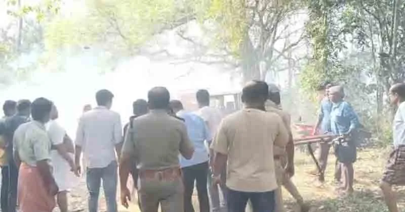 തൃശൂർ പൂര വെടിക്കെട്ട് നിർമ്മാണകേന്ദ്രത്തിൽ ഉഗ്രസ്ഫോടനം: 12 പേർ മരിച്ചു, നാൽപതിലധികം പേർക്ക് പരിക്ക്, മരണ സംഖ്യ ഉയരാൻ സാധ്യത