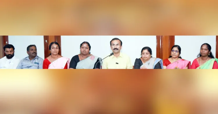 ബിജെപി സംസ്ഥാന വക്താവ് കേണല്‍ എസ്. ഡിന്നി കൊട്ടാരക്കരയില്‍ മാധ്യമങ്ങളോട് സംസാരിക്കുന്നു