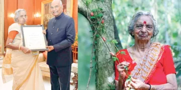 രാഷ്ട്രപതി രാംനാഥ് കോവിന്ദില്‍ നിന്ന് ദേവകി അമ്മ നാരിശക്തി പുരസ്‌കാരം സ്വീകരിക്കുന്നു