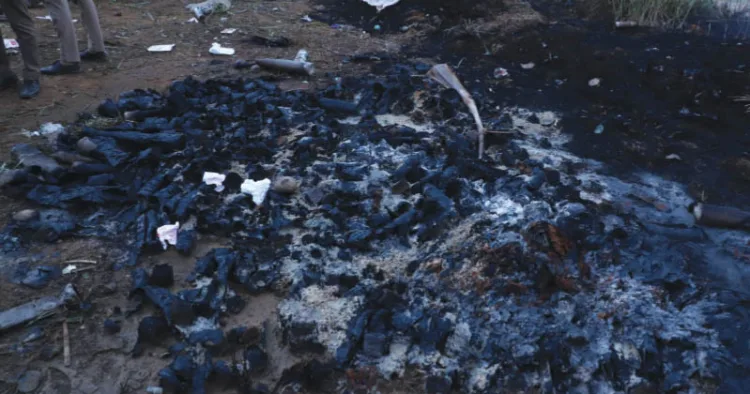 സ്‌ഫോടനം നടന്ന വെടിക്കെട്ട് പുരകളിലൊന്ന്
കത്തിയമര്‍ന്ന നിലയില്‍