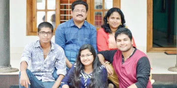 ഫ്രാന്‍സിസ് ടി.മാവേലിക്കരയുടെ കുടുംബം