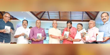 ആറ്റിങ്ങല്‍ അമര്‍ ആശുപത്രി എംഡി ഡോ. പി. രാധാകൃഷ്ണന്‍ നായര്‍ രചിച്ച '10,000 വര്‍ഷത്തെ ഭാരത ചരിത്രം, സത്യവും മിഥ്യയും' എന്ന പുസ്തകം ഗവര്‍ണര്‍ രാജേന്ദ്ര വിശ്വനാഥ് ആര്‍ലേക്കര്‍ മുന്‍ ഗോവ ഗവര്‍ണര്‍ പി.എസ്. ശ്രീധരന്‍പിള്ളക്ക് നല്‍കി പ്രകാശനം ചെയ്യുന്നു. ഷാബു പ്രസാദ്, ഡോ. ടി.പി. ശങ്കരന്‍കുട്ടി നായര്‍, ഡോ. പി. രാധാകൃഷ്ണന്‍ നായര്‍, ജസ്റ്റിസ് കെ.പി. ബാലചന്ദ്രന്‍, മേയര്‍ വി.വി. രാജേഷ് സമീപം