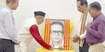 മാധവ്ജിയുടെ ജന്മശതാബ്ദി ആഘോഷത്തോടനുബന്ധിച്ച് പൂനെയില്‍ നടന്ന പരിപാടി ആചാര്യ ഗുരു വിലാസ് വൈശമ്പായന്‍ ഉദ്ഘാടനം ചെയ്യുന്നു