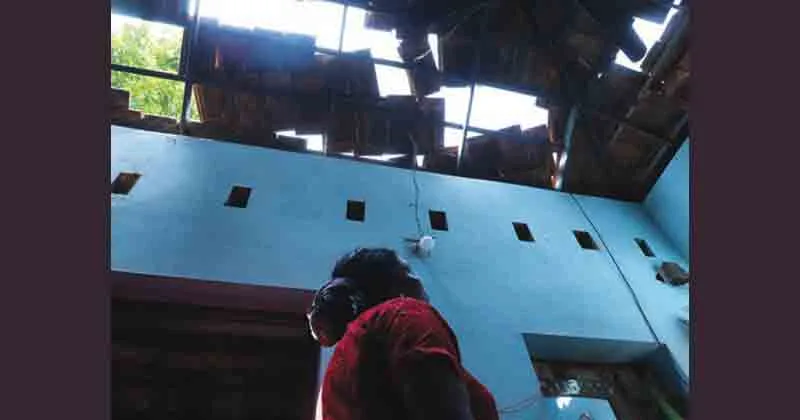 ദുരന്തത്തിന്റെ ഞെട്ടലില്‍ നിന്ന് മുക്തമാകാതെ മുണ്ടത്തിക്കോട്; 500 മീറ്ററിലധികം അകലെയുള്ള കെട്ടിടങ്ങള്‍ക്കുവരെ കേടുപാടുകൾ