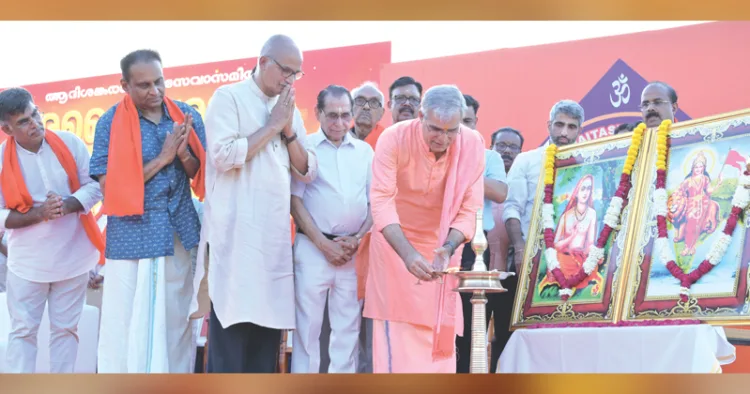 ന്യൂദല്‍ഹി ആദിശങ്കരാചാര്യ സേവാസമിതി സംഘടിപ്പിച്ച ആദിശങ്കരജയന്തി ആഘോഷം - അദ്വൈതശങ്കരം സ്വാമി ഉദിത് ചൈതന്യ ഉദ്ഘാടനം ചെയ്യുന്നു.