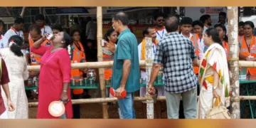 പൂരനഗരിയില്‍ സേവാഭാരതിയുടെ ഔഷധ കുടിവെള്ള വിതരണം