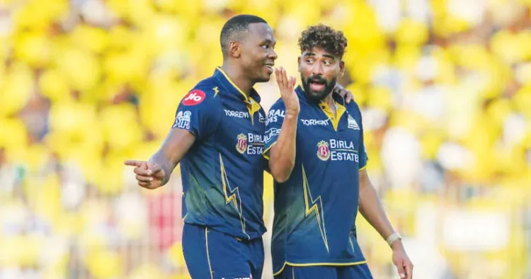 ചെന്നൈ സൂപ്പര്‍ കിങ്‌സിനെതിരായ മത്സരത്തിനിടെ കാഗിസോ റബാഡയും മുഹമ്മദ് സിറാജും സൗഹൃദ സംഭാഷണത്തില്‍