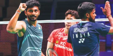 തോമസ് കപ്പ് ബാഡ്മിന്റണില്‍ ഭാരത ഡബിള്‍സ് താരങ്ങളായ എം.ആര്‍. അര്‍ജുനും ഹരിഹരന്‍ അംസകരുണനും പോയിന്റ് നേട്ടത്തില്‍ ആഹ്ലാദം പ്രകടിപ്പിച്ചപ്പോള്‍