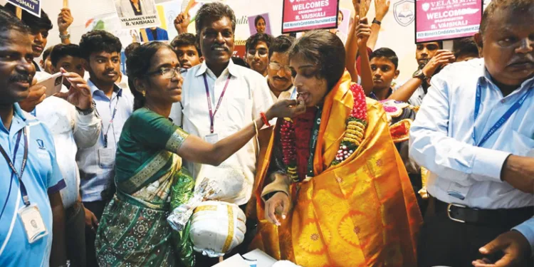 ചെന്നൈയിലെത്തിയ ആര്‍. വൈശാലിക്ക് നല്‍കിയ സ്വീകരണത്തില്‍ നിന്ന്‌