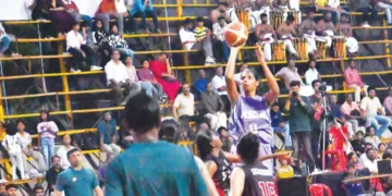 ഫിയസ്റ്റോ അഖിലേന്ത്യാ ബാസ്‌കറ്റ്‌ബോള്‍ ടൂര്‍ണമെന്റിന്റെ ഉദ്ഘാടന മത്സരത്തില്‍ കെഎസ്ഇബിക്കായി അനീഷ ക്ലീറ്റസിന്റെ പ്രകടനത്തില്‍ നിന്ന്‌