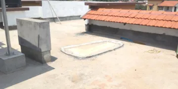 ടൗണ്‍ഷിപ്പിലെ വീടുകളില്‍ വിള്ളല്‍ കണ്ടെതിനെ തുടര്‍ന്ന് ലീക്ക് പ്രൂഫ് പശ കൊണ്ട് ഒട്ടിച്ച നിലയില്‍