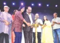ചാവറ കള്‍ച്ചറല്‍ സെന്ററില്‍ നടന്ന വാഗ്ദത്ത ഭൂമിയുടെ ട്രെയിലര്‍ പുറത്തിറക്കുന്ന ചടങ്ങ് നിര്‍മാതാവും നടനുമായ ഷാജു വാലപ്പനും ഭാര്യ ലിന്‍സി ഷാജു വാലപ്പനും ചേര്‍ന്ന് ഉദ്ഘാടനം ചെയ്യുന്നു