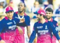 ജോഫ്ര ആര്‍ച്ചര്‍(രണ്ടാമത്) സഹതാരങ്ങള്‍ക്കൊപ്പം വിക്കറ്റ് നേട്ടം ആഘോഷിക്കുന്നു
