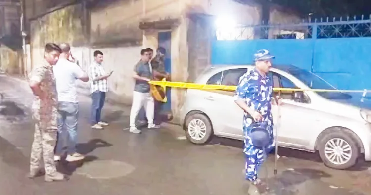 അക്രമികള്‍ സഞ്ചരിച്ച കാര്‍ പോലീസ് സ്റ്റഡിയിലെടുത്തപ്പോള്‍