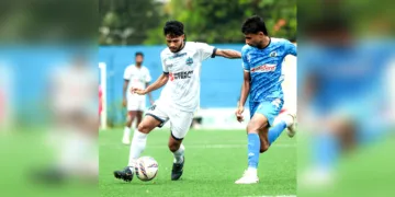 ഇഎംഇഎ കോളേജിനെതിരായ കെപിഎല്‍ മത്സരത്തില്‍ കാലിക്കറ്റ് താരം ആന്റണി പൗലോസിന്റെ മുന്നേറ്റം.