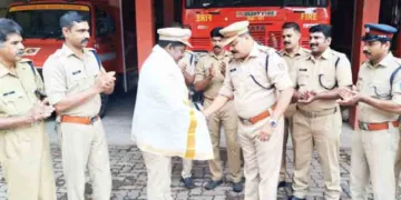 ഒഴുക്കില്‍പെട്ട വീട്ടമ്മയെ രക്ഷിച്ച കെ.കെ. ശ്രീനിവാസനെ ആദരിക്കുന്നു