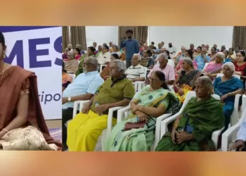 കോയമ്പത്തൂരില്‍ കാത്യായനി ഹരികഥാകാലക്ഷേപം അവതരിപ്പിക്കുന്നു.