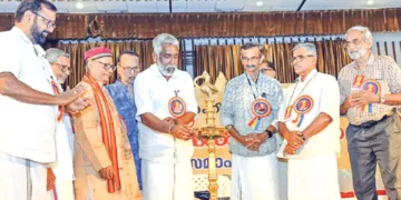 തപസ്യ സര്‍ഗോത്സവ സമാപനസാംസ്‌കാരികോത്സവം തമിഴ് എഴുത്തുകാരനും പദ്മശ്രീ ജേതാവുമായ ആര്‍.എന്‍. ജോ
ഡിക്രൂസ് ഉദ്ഘാടനം ചെയ്യുന്നു. കെ.ടി. രാമചന്ദ്രന്‍, ആര്‍. സഞ്ജയന്‍. ഡോ. സ്വപന്‍ മുഖോപാധ്യായ, പി.ആര്‍. നാഥന്‍, കെ. ലക്ഷ്മിനാരായണ്‍, ഡോ. സി. മഹേഷ്, പ്രൊഫ. പി.ജി. ഹരിദാസ്, ഗോപിനാഥ് കോലിയത്ത് എന്നിവര്‍ സമീപം