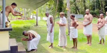 കൂത്തുപറമ്പില്‍ ശങ്കരനെല്ലൂര്‍ ചന്ത്രോത്ത് വലിയവീട്ടില്‍ മഠത്തില്‍ 21 പേര്‍ വ്രതമെടുത്ത് മഠത്തില്‍ കയറിയപ്പോള്‍