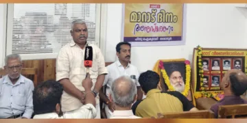 ഹിന്ദുഐക്യവേദി തമ്പാനൂര്‍ ഉപനഗരത്തിന്റെ ആഭിമുഖ്യത്തില്‍ നടന്ന മാറാട് അനുസ്മരണ സമ്മേളനം സംസ്ഥാന സംഘടനാ സെക്രട്ടറി സി. ബാബു ഉദ്ഘാടനം ചെയ്യുന്നു. സംസ്ഥാന സെക്രട്ടറി സന്ദീപ് തമ്പാനൂര്‍, ജില്ല വൈസ് പ്രസിഡന്റ് ജഗതി രാജന്‍ സമീപം