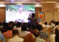 വിശ്വ സംവാദ കേന്ദ്രം തയാറാക്കിയ ഹ്രസ്വ ചിത്രം 'സംഘ'ത്തിന്റെ പ്രദര്‍ശനത്തില്‍ നിന്ന്‌