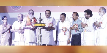 കേരള ക്ഷേത്ര സംരക്ഷണ സമിതി വാര്ഷിക സമ്മേളനവും മാധവ്ജി ജന്മശതാബ്ദി ആഘോഷവും മുന് ഡിജിപി ഡോ.ടി .പി. സെന്കുമാര് ഉദ്ഘാടനം ചെയ്യുന്നു. ദീപാ മേനോന്, എന്. എം. കദംബന് നമ്പൂതിരിപ്പാട്, സി. ചന്ദ്രശേഖരന്, പി. എസ്. ശ്രീധരന്പിള്ള, വി. അനില്കുമാര്, മുല്ലപ്പള്ളി കൃഷ്ണന് നമ്പൂതിരി, എം. ടി. വിശ്വനാഥന് എന്നിവര് സമീപം.