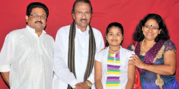 ഗസല്‍ ഗായകന്‍ ഉമ്പായിക്കൊപ്പം ഫ്രാന്‍സിസ് ടി. മാവേലിക്കര