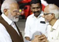 അനിരുദ്ധന്‍ തന്ത്രികള്‍ പ്രധാനമന്ത്രി നരേന്ദ്ര മോദിക്കൊപ്പം