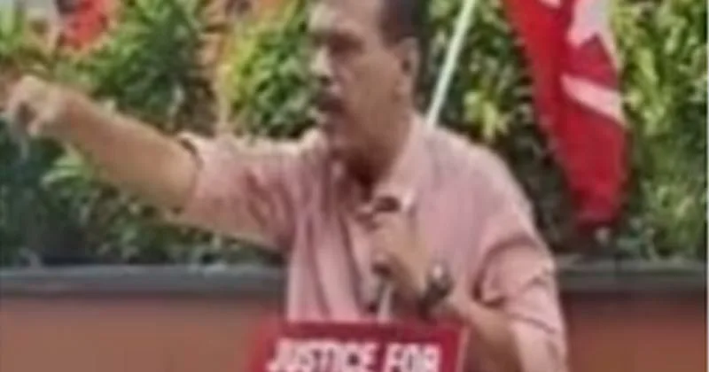 ജസ്റ്റിസ് ഫോര് സിപിഎം : പ്ലക്കാര്ഡുമായി എകെജി സെന്ററില്