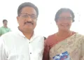 തപസ്യയുടെ അക്ഷരോത്സവം പരിപാടിക്കെത്തിയ ഫ്രാന്‍സിസ് ടി. മാവേലിക്കരയും ആദരവ് ഏറ്റുവാങ്ങാനെത്തിയ പ്രശസ്ത സിനിമാതാരവും നാടക നടിയുമായ പൗളി വല്‍സനും കണ്ടുമുട്ടിയപ്പോള്‍