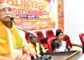 എറണാകുളത്ത് സംഘടിപ്പിച്ച ഹിന്ദു നേതൃസമ്മേളനത്തിന്റെ സമാപന സഭ സീമാജഗരണ്‍ മഞ്ച് അഖില ഭാരതീയ സംരക്ഷക് എ. ഗോപാലകൃഷ്ണന്‍ ഉദ്ഘാടനം ചെയ്യുന്നു