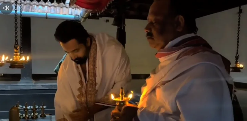 ഇരിട്ടി മൂലോത്തുംകുന്ന് കൈരാതി കിരാത ക്ഷേത്രത്തിൽ ദർശനം നടത്തി ഉണ്ണി മുകുന്ദൻ ; സ്വീകരിച്ച് വത്സൻ തില്ലങ്കേരി