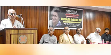 ജനാധിപത്യ സംരക്ഷണ വേദി എറണാകുളം ബിടിഎച്ചില്‍ സംഘടിപ്പിച്ച അടിയന്ത രാവസ്ഥയുടെ 51-ാം വാര്‍ഷിക ആചരണ പരിപാടി അഡ്വ. കെ. രാംകുമാര്‍ ഉദ്ഘാടനം ചെയ്യുന്നു. ഇ.എന്‍. നന്ദകുമാര്‍, കെ.ജി. വേണുഗോപാല്‍, ടി. സതീശന്‍, കു മ്മനം രാജശേഖരന്‍, വടയാര്‍ സുനില്‍ സമീപം