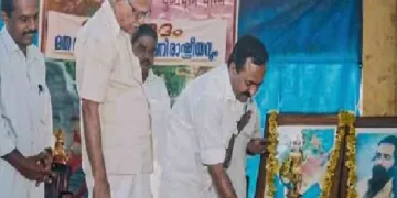 വടക്കന്‍ പറവൂരില്‍ നടന്ന ആര്‍എസ്എസ് നേതാവ് ഗോള്‍വാള്‍ക്കറുടെ ജന്മശതാബ്ദി പരിപാടി നിലവിളക്ക് കൊളുത്തി ഉദ്ഘാടനം ചെയ്യുന്ന വി.ഡി. സതീശന്‍റെ ചിത്രം