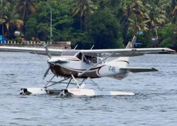 ജലവിമാനം പരീക്ഷണ പറക്കലില്‍ (ഫയല്‍ ചിത്രം)