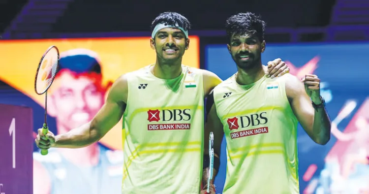 ഭാരത ടെന്നീസ് പുരുഷ ഡബിള്സ് ടീം സാത്വിക് സായിരാജ് രെങ്കിറെഡ്ഡി-ചിരാഗ് ഷെട്ടി സഖ്യം സിംഗപ്പൂര് ഓപ്പണ് ഫൈനലിന് ശേഷം