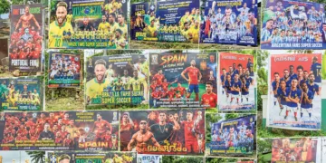 കേരളത്തിലെ വിവിധയിടങ്ങളില് ലോകകപ്പിനോട് അനുബന്ധിച്ച് സ്ഥാപിച്ച ഫ്ലക്സുകള്