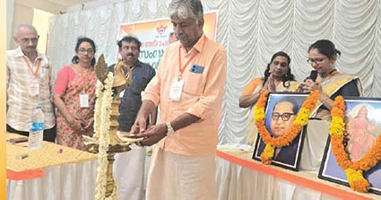 ഭാരതീയ അഭിഭാഷക പരിഷത്ത് സംസ്ഥാന പഠന ശിബിരം ആര്‍എസ്എസ് ഉത്തര കേരളം പ്രാന്ത കാര്യവാഹ്
പി.എന്‍. ഈശ്വരന്‍ ഉദ്ഘാടനം ചെയ്യുന്നു