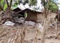 പ്രളയത്തെ തുടര്ന്ന് ആസാമിലെ കമല് ചപോരി ഗ്രാമത്തില് വീടുകള് തകര്ന്നടിഞ്ഞ നിലയില്