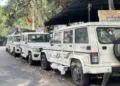 പുതിയ മഹീന്ദ്ര ബൊലേറോ ജീപ്പുകള് പിഎംജിയിലെ പിഡബ്ല്യുഡി റോഡ്സ് വിഭാഗം എക്സി. എന്ജിനീയറുടെ ഓഫീസ് വളപ്പില് നിര്ത്തിയിട്ടിരിക്കുന്നു