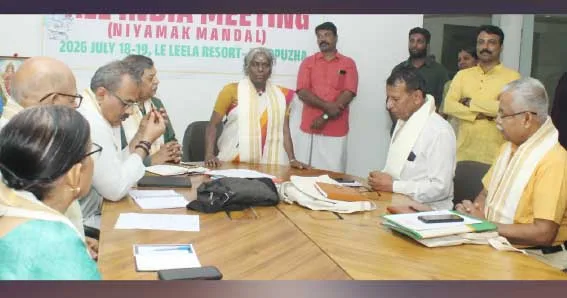 ക്രീഡാഭാരതി അഖിലഭാരതീയ കാര്യകര്ത്താക്കളുടെ യോഗം (നിയമക് മണ്ഡല്) പൊതുമരാമത്ത് വകുപ്പ് റിട്ട. ചീഫ് എന്ജിനീയര് പെണ്ണമ്മ എം. ഉദ്ഘാടനം ചെയ്യുന്നു