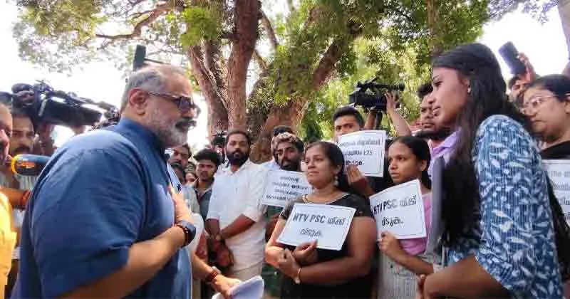 കേരളം ചരിത്രത്തിലെ തന്നെ ഏറ്റവും വലിയ തൊഴിലില്ലായ്മയിലൂടെ കടന്നുപോകുമ്പോൾ മുഖ്യമന്ത്രി ദൽഹിയിൽ പോയി പ്രതിഷേധിക്കുന്നു: രാജീവ് ചന്ദ്രശേഖർ
