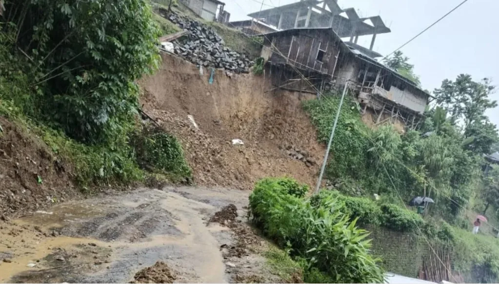 നാഗാലാൻഡിൽ കനത്തമഴ: എട്ടുപേർക്ക് ജീവഹാനി, വലിയ നാശനഷ്ടം
