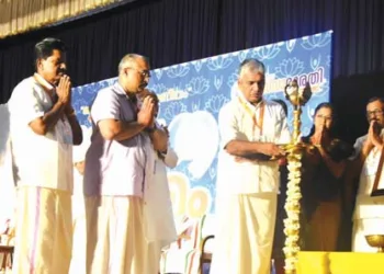 ദേശീയ സേവാഭാരതി എറണാകുളം ഭാസ്‌കരീയം കണ്‍വെന്‍ഷന്‍ സെന്ററില്‍ സംഘടിപ്പിച്ച സുകൃത സംഗമം മുന്‍ ഡിജിപി ഡോ. ജേക്കബ് തോമസ് ഉദ്ഘാടനം ചെയ്യുന്നു. ഡോ. ശ്രീറാം ശങ്കര്‍, ഡോ. രഞ്ജിത്ത് വിജയ്ഹരി, സി.എസ്. മോഹനന്‍, എ. ഗോപാലകൃഷ്ണന്‍, സീതാ ശങ്കര്‍, ജോസ് പുളിമൂട്ടില്‍ സമീപം